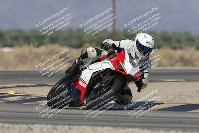 media/Oct-13-2025-Moto Forza (Mon) [[a66d839500]]/2-A Group/Session 3 (Turn 16)/